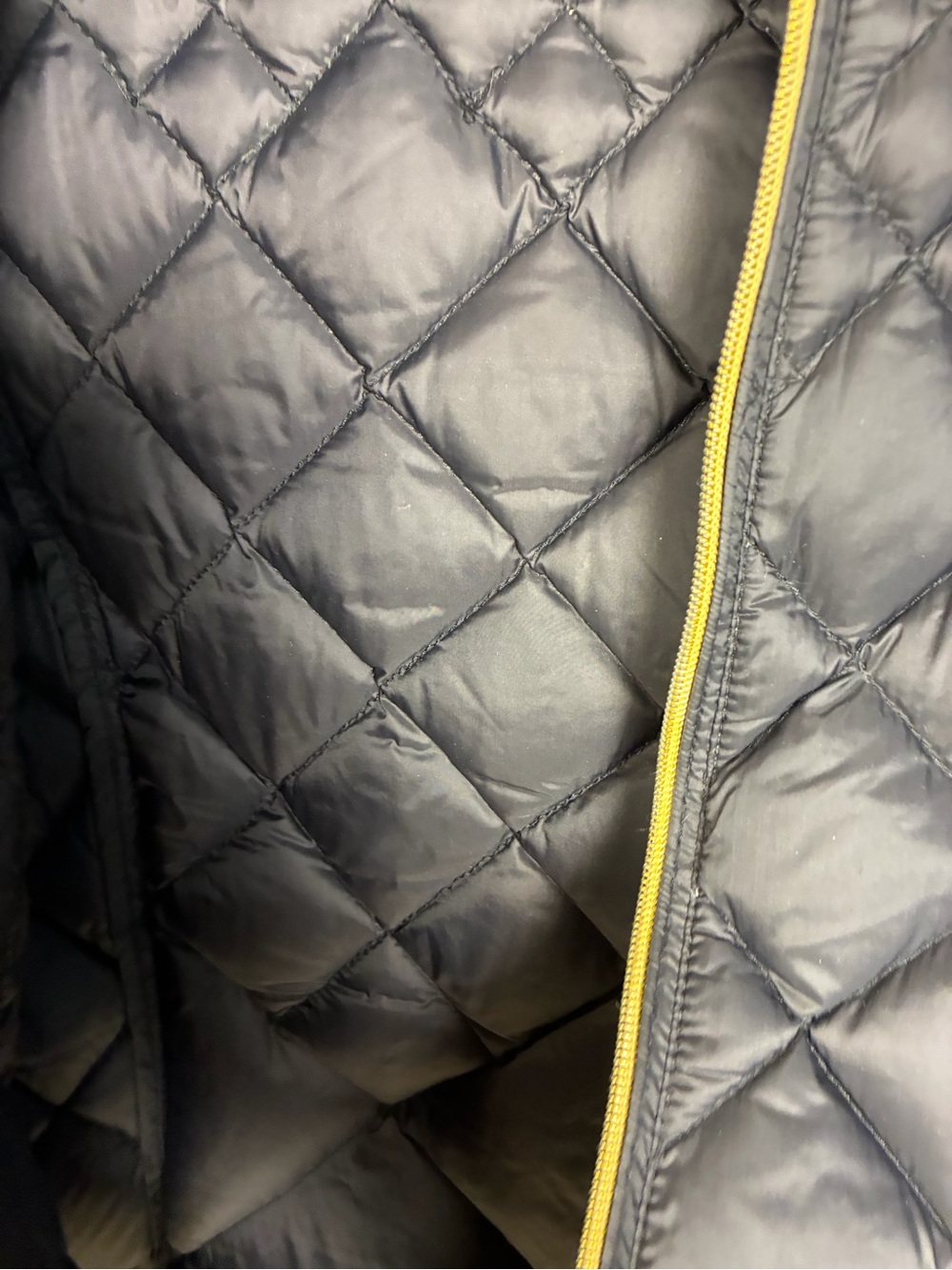 MICHAEL Michael Kors Quilted Lightweight Packable Puffer Down Fill Jacket - Picture 12 of 13